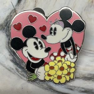 Disney Mickey + Minnie pin